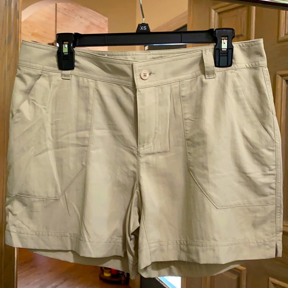 Columbia Brand Moisture Wicking Shorts. Size 8